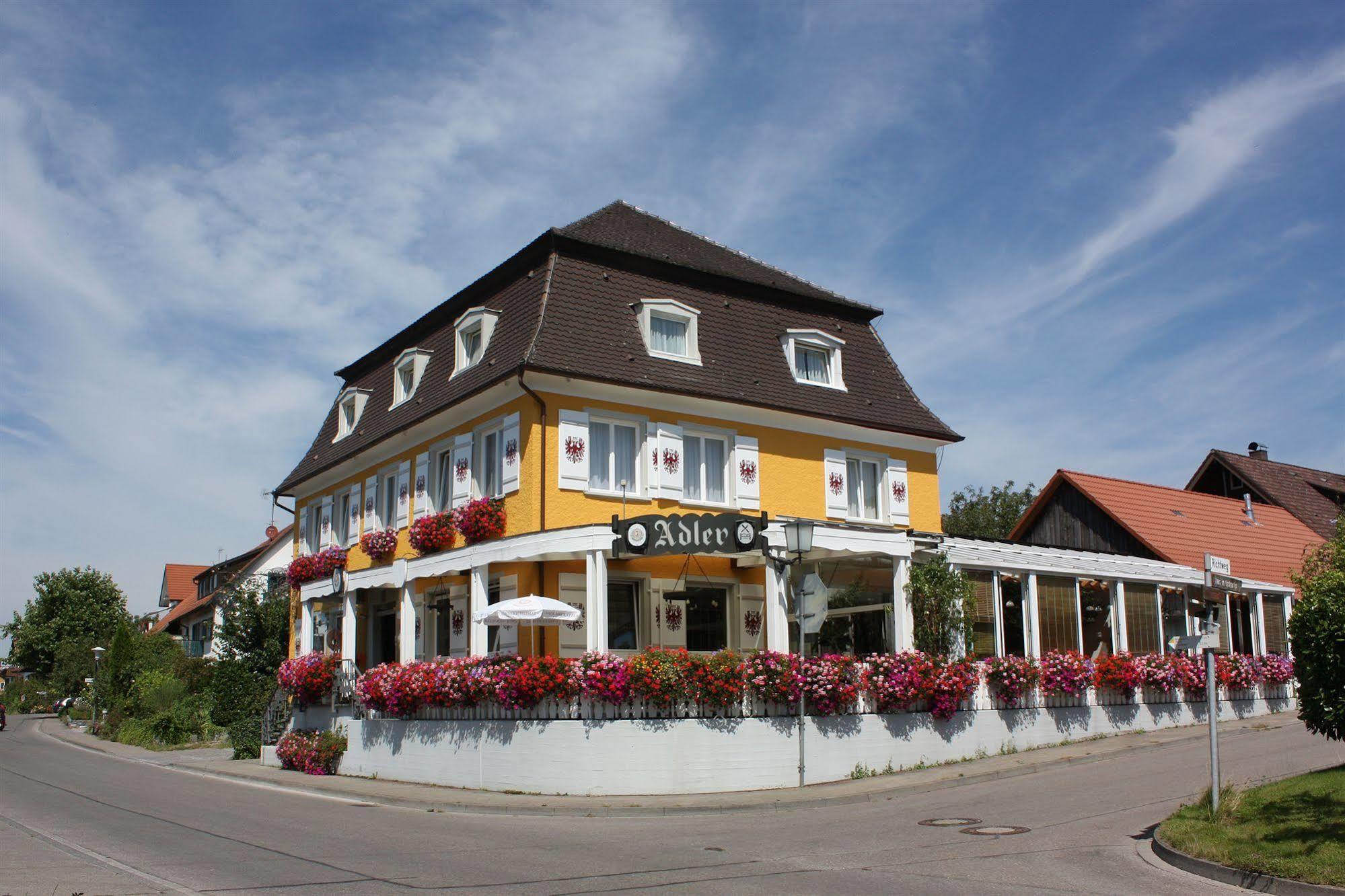 Adler Hotel & Gasthaus Nonnenhorn Buitenkant foto